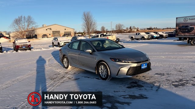 2026 Toyota Camry LE's photo