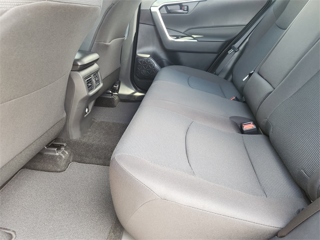 2025 Toyota RAV4 LE photo 16