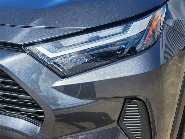 2025 Toyota RAV4 LE photo 3