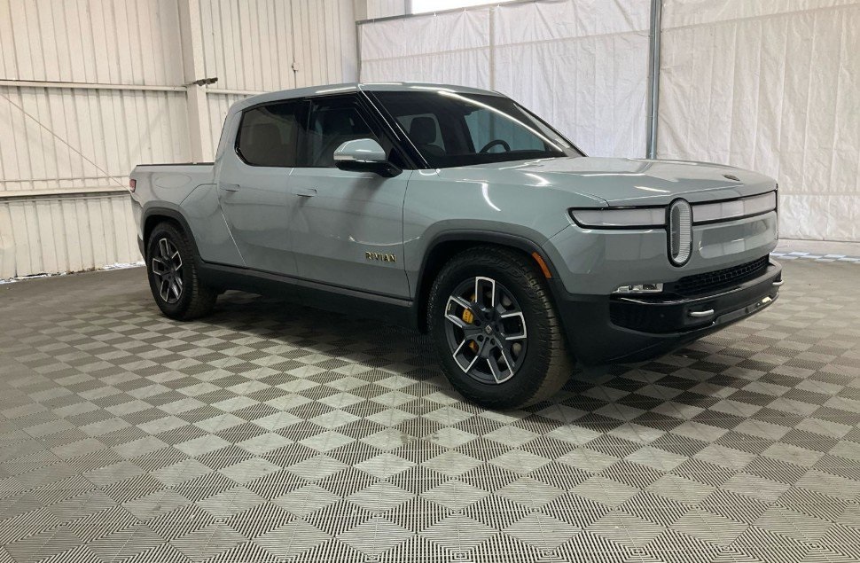 2022 Rivian R1T Adventure's photo