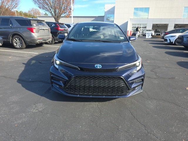 Used 2025 Toyota Corolla SE with VIN JTDBCMFE3S3070569 for sale in Northfield, Minnesota