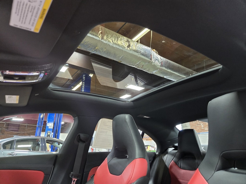 2022 Mercedes Benz CLA 35 AMG photo 8