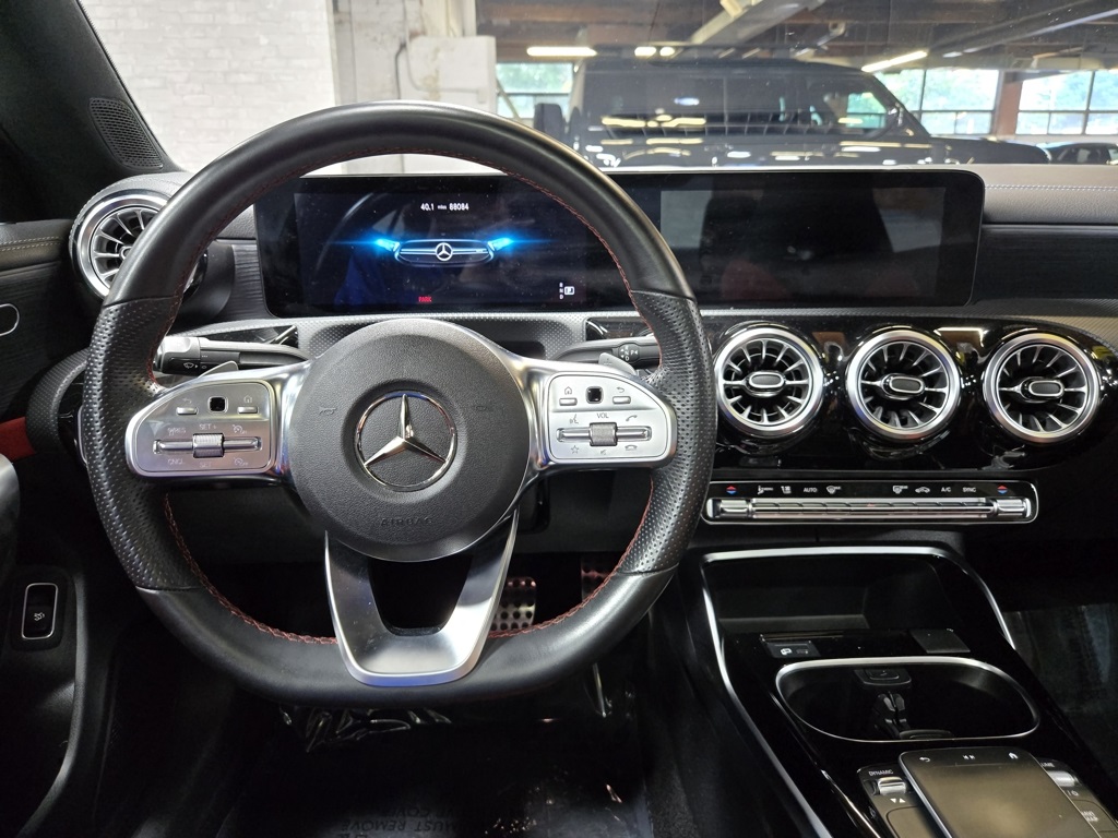 2022 Mercedes Benz CLA 35 AMG photo 16