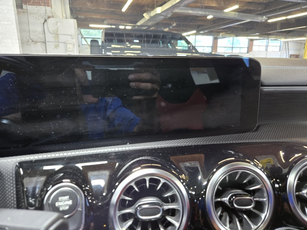 2022 Mercedes Benz CLA 35 AMG photo 21
