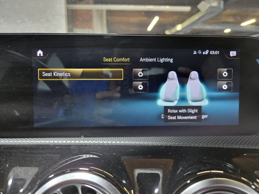 2022 Mercedes Benz CLA 35 AMG photo 25
