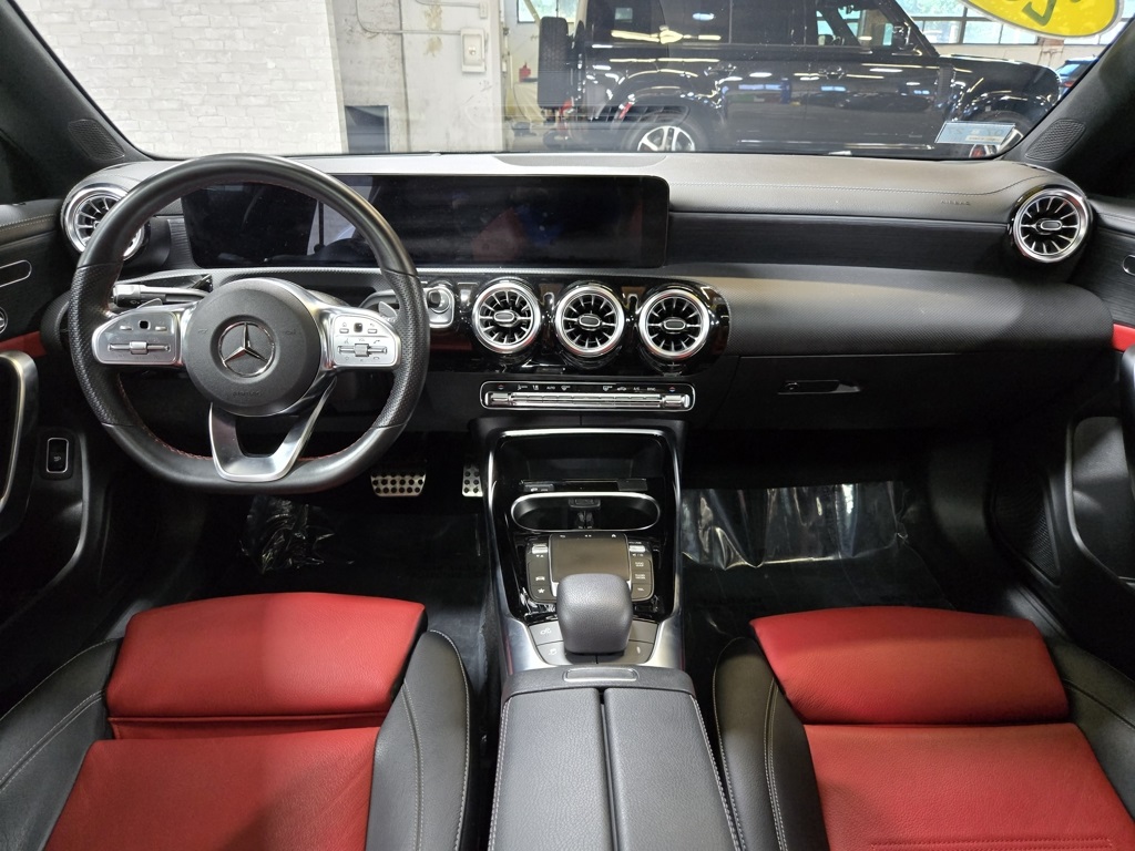 2022 Mercedes Benz CLA 35 AMG photo 38