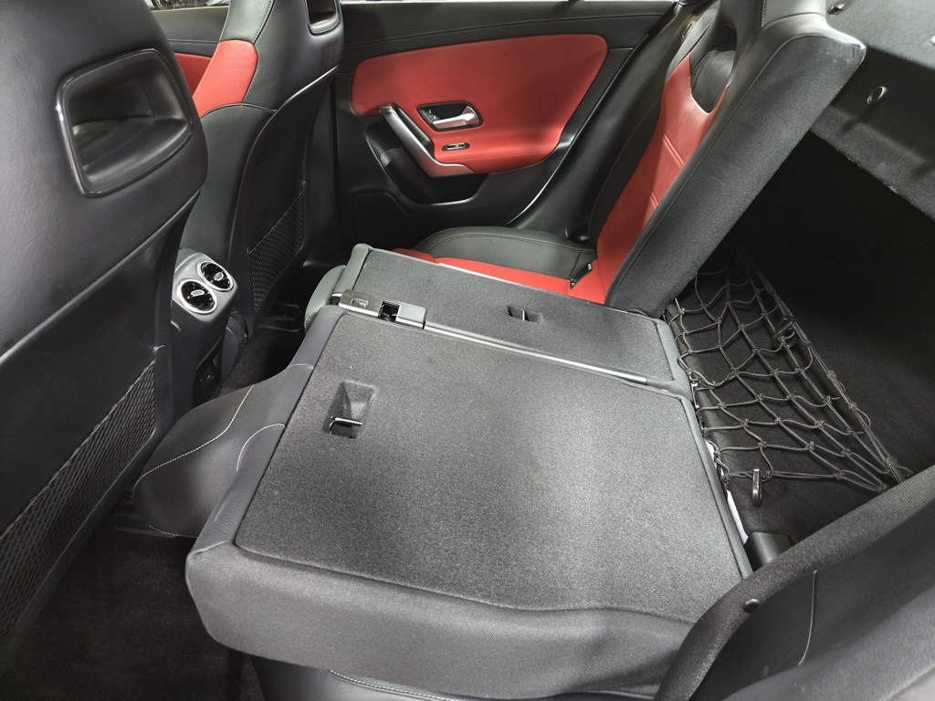2022 Mercedes Benz CLA 35 AMG photo 39