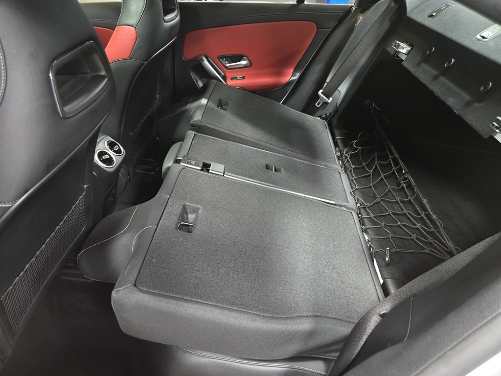 2022 Mercedes Benz CLA 35 AMG photo 40