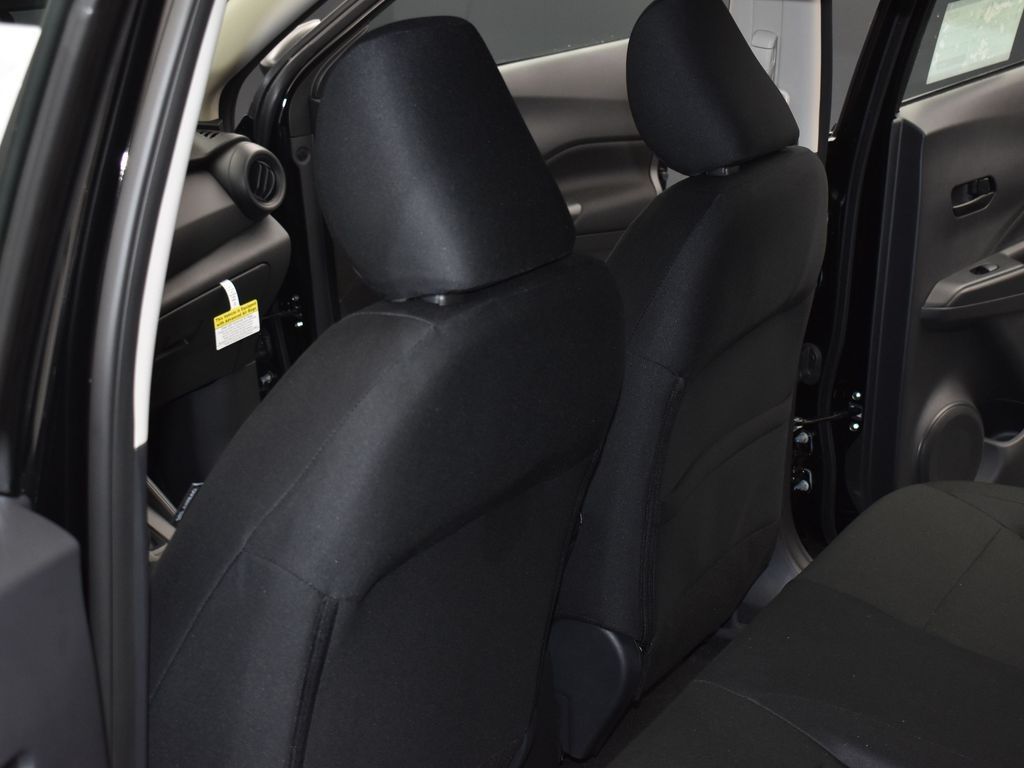 2025 Nissan Kicks Play S photo 16