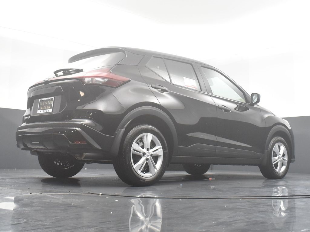 2025 Nissan Kicks Play S photo 25