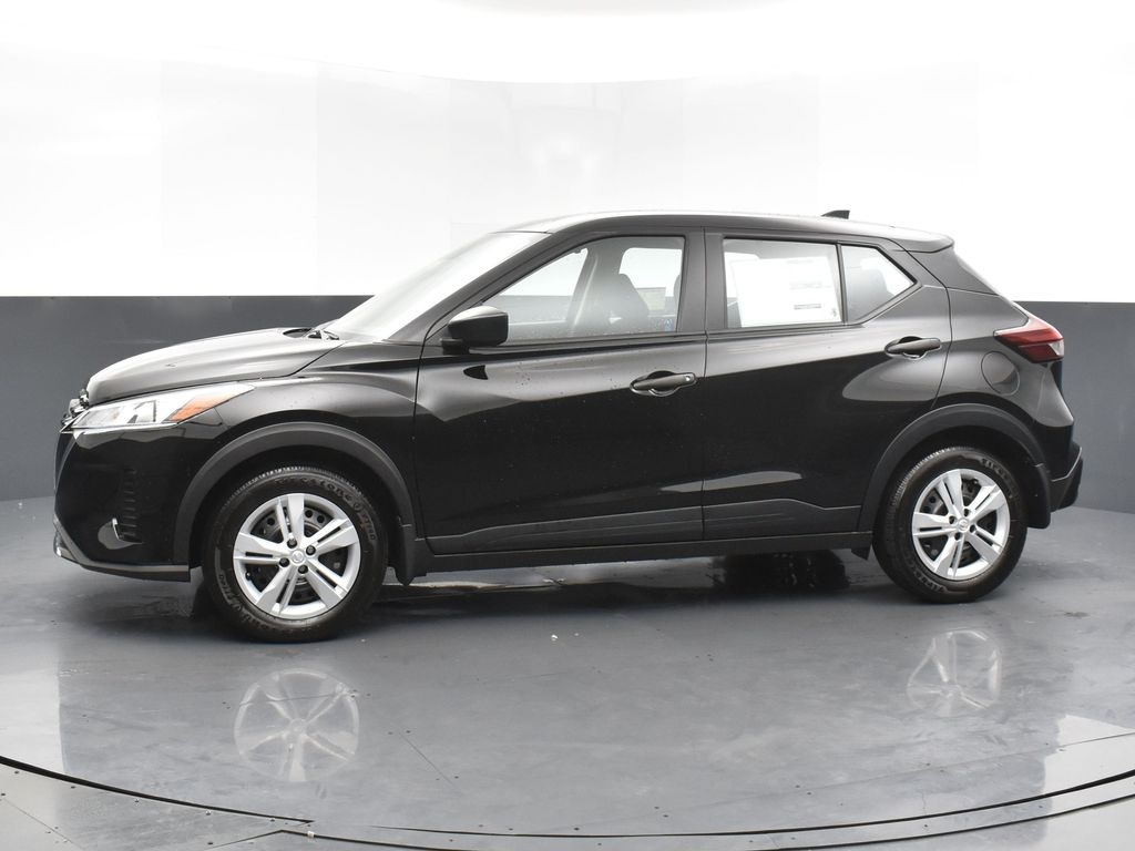 2025 Nissan Kicks Play S photo 2