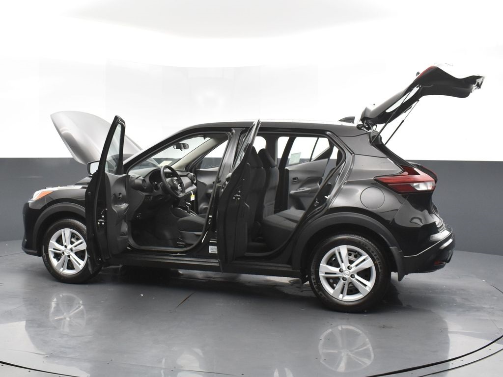 2025 Nissan Kicks Play S photo 31