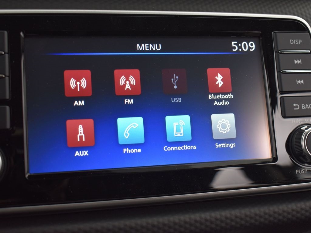 2025 Nissan Kicks Play S photo 8