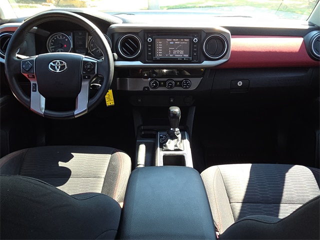 2016 Toyota Tacoma SR5 Double Cab photo 10