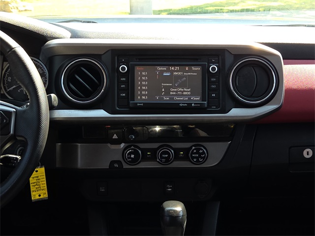 2016 Toyota Tacoma SR5 Double Cab photo 11