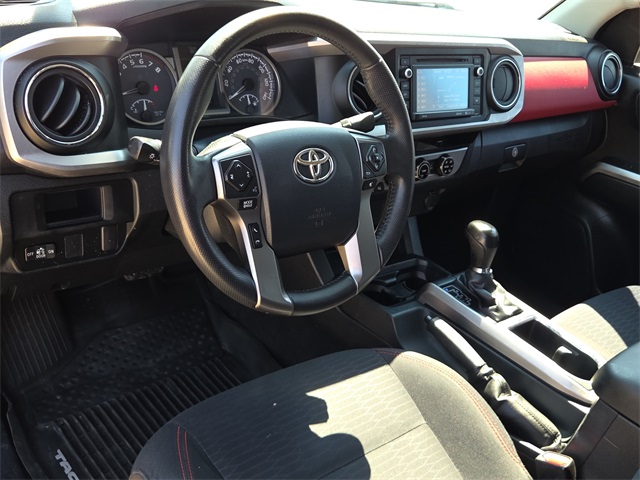 2016 Toyota Tacoma SR5 Double Cab photo 15