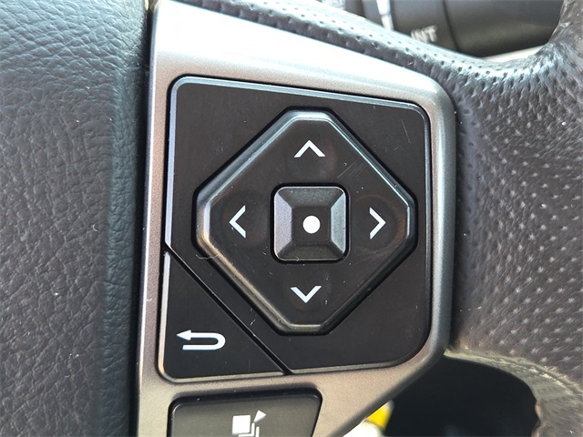 2016 Toyota Tacoma SR5 Double Cab photo 20