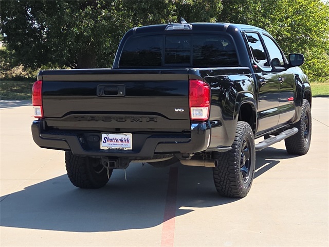 2016 Toyota Tacoma SR5 Double Cab photo 8