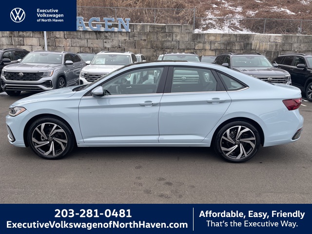 2025 Volkswagen Jetta SEL's photo