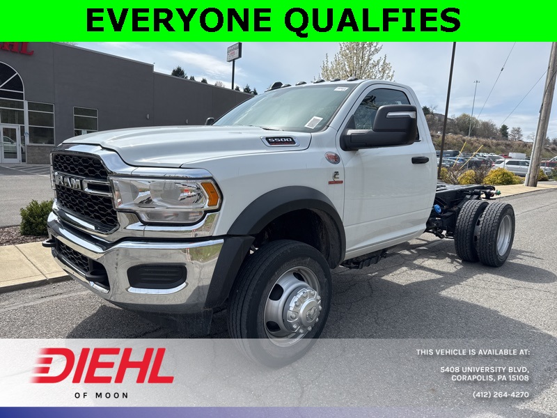 2024 Ram 5500 Tradesman photo 3