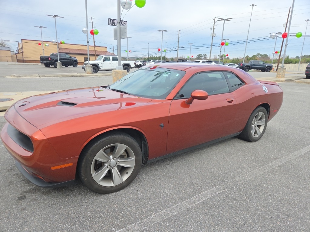 2021 Dodge Challenger SXT's photo