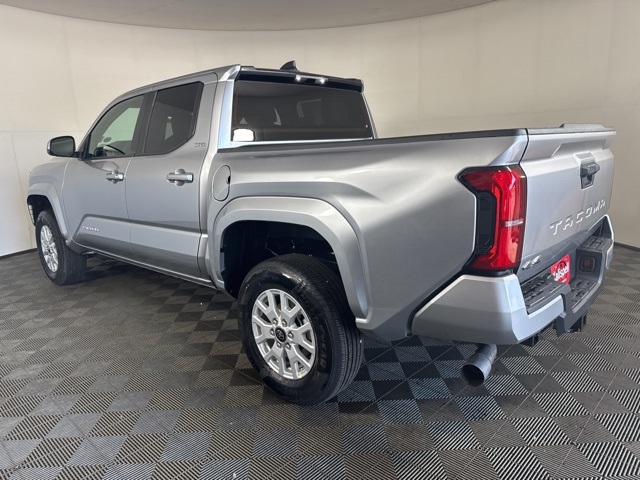 2025 Toyota Tacoma SR5 Double Cab photo 6
