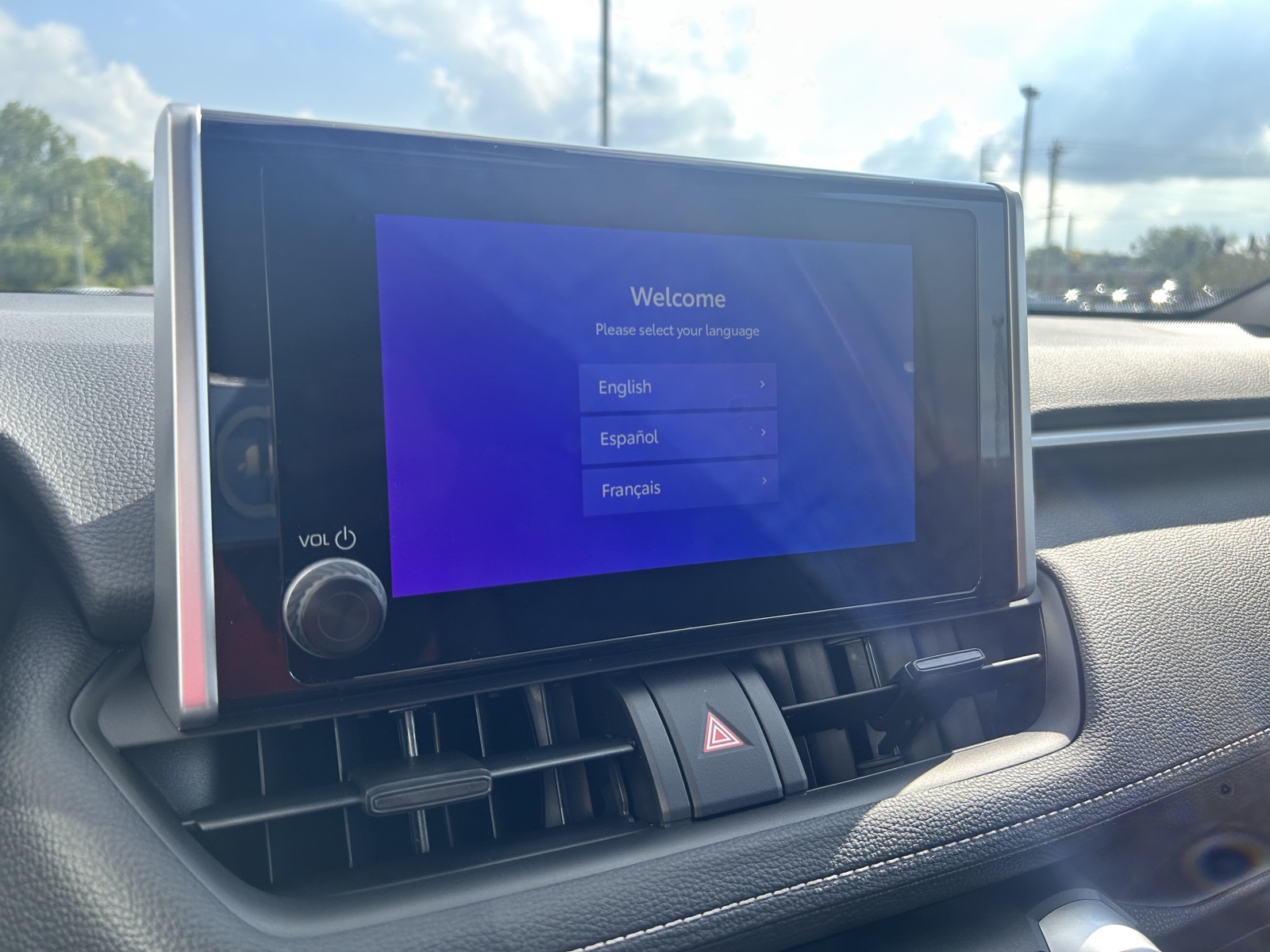 2025 Toyota RAV4 XLE photo 31