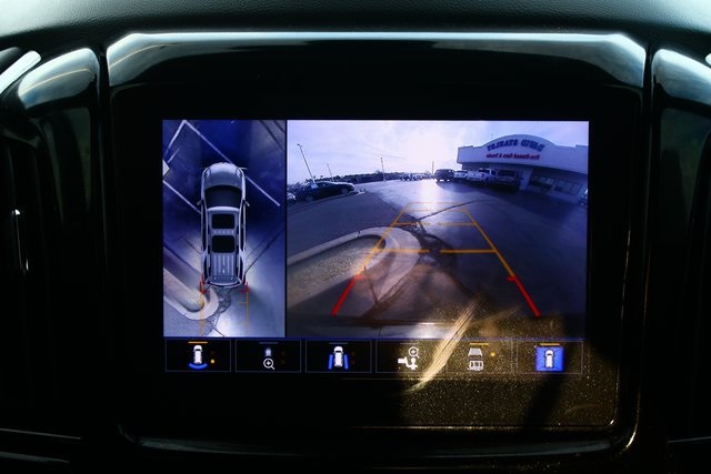 used 2022 Chevrolet Traverse car, priced at $24,550