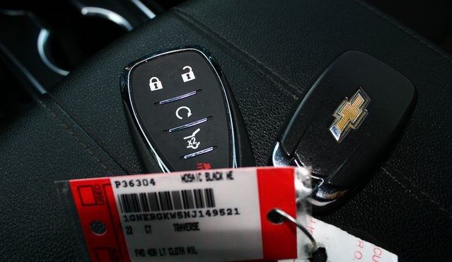 used 2022 Chevrolet Traverse car, priced at $24,550