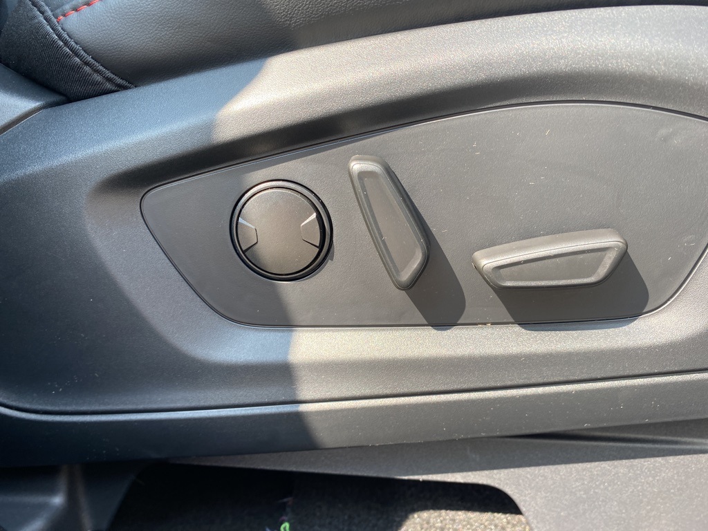 2025 Ford Explorer ST-Line photo 15