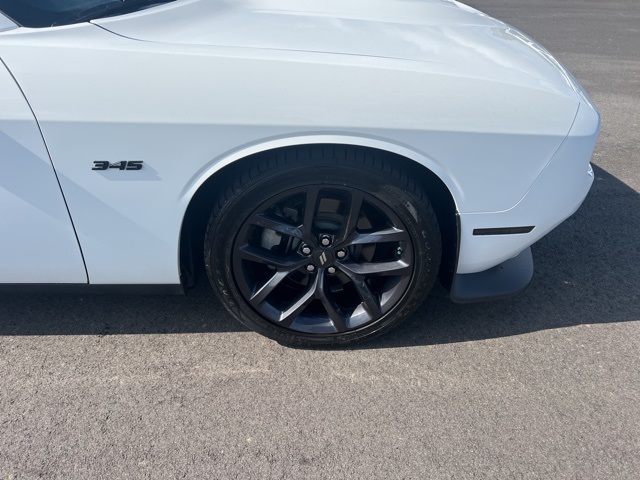 2023 Dodge Challenger R/T photo 5