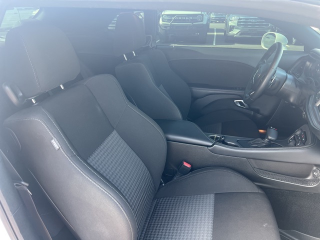 2023 Dodge Challenger R/T photo 7