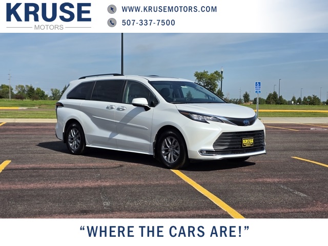 2022 Toyota Sienna XLE