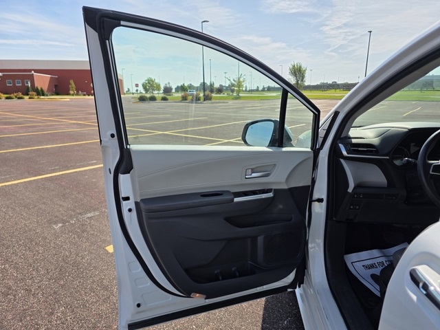 2022 Toyota Sienna XLE
