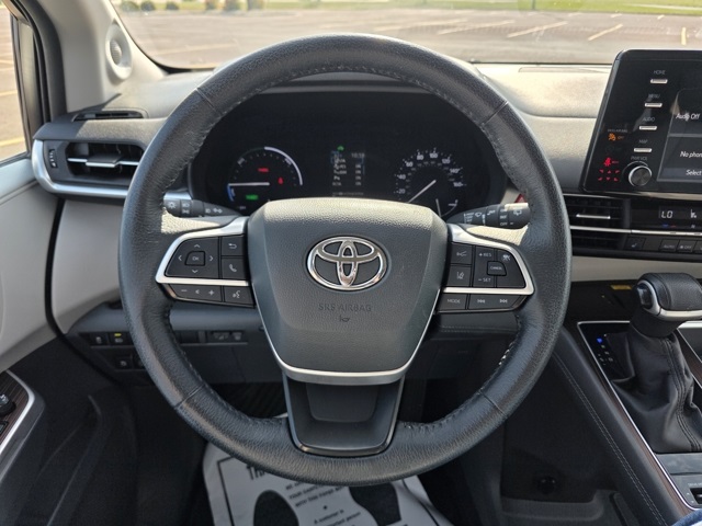 2022 Toyota Sienna XLE