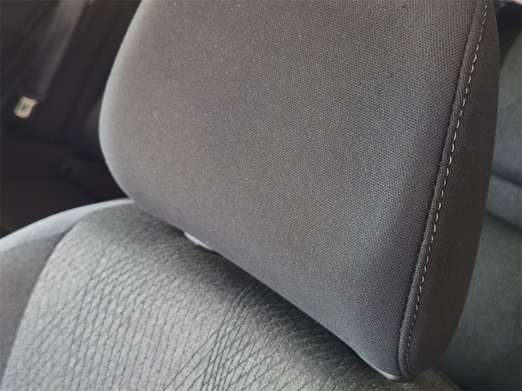 2024 Nissan Rogue SV photo 16