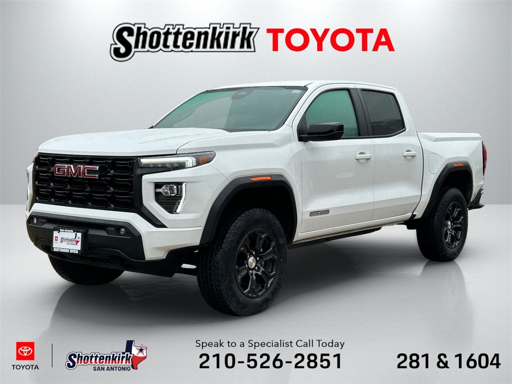 2024 GMC Canyon Elevation's photo