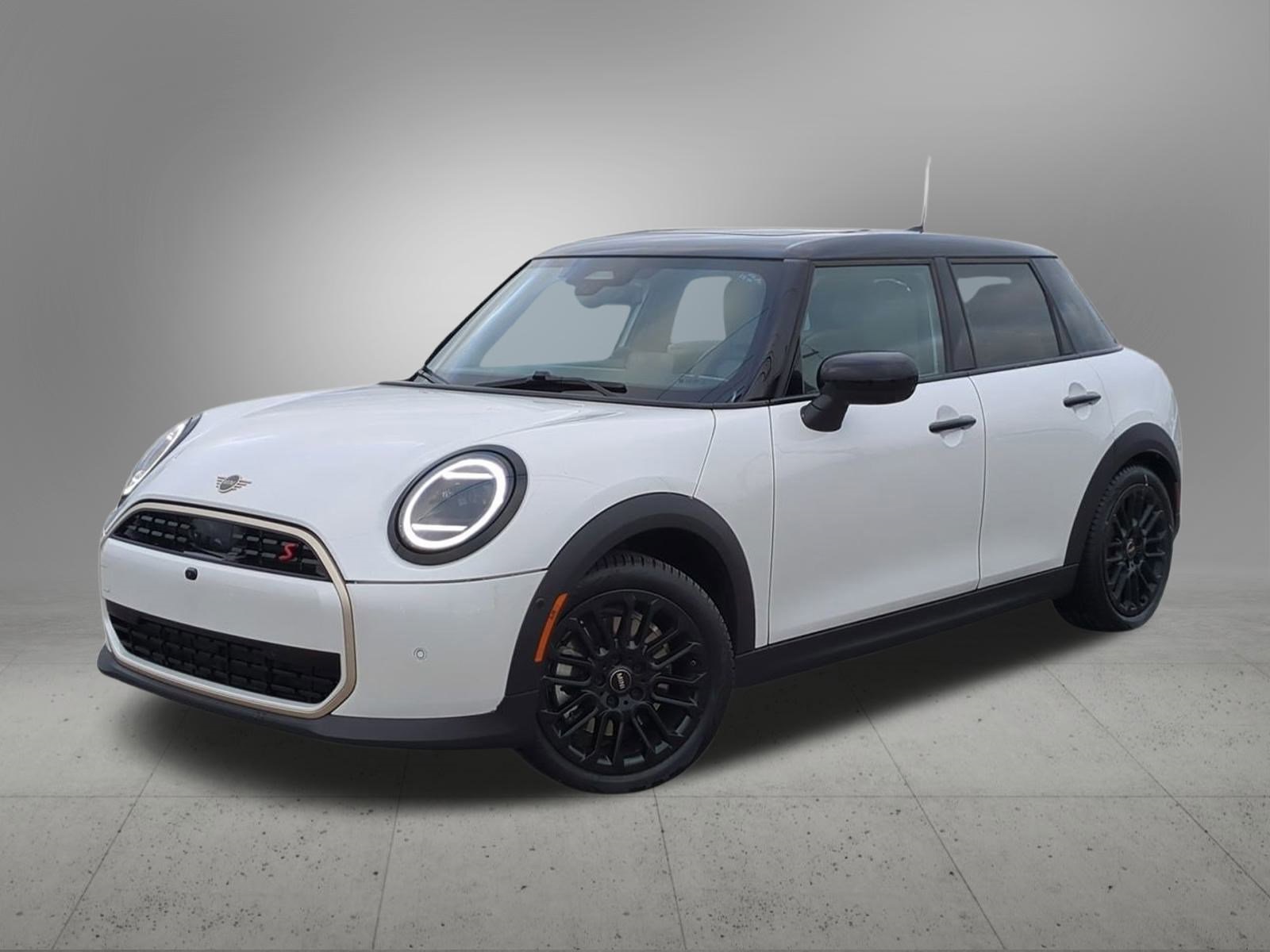 2025 MINI Hardtop 4 Door S's photo