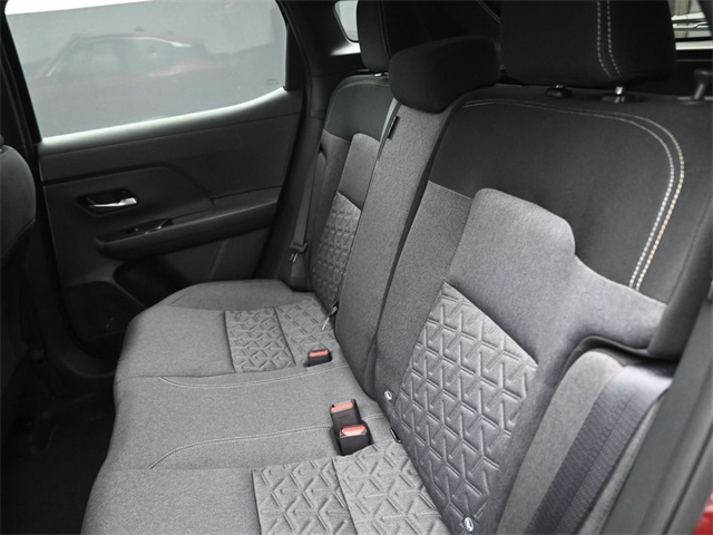 2025 Nissan Kicks SV photo 3