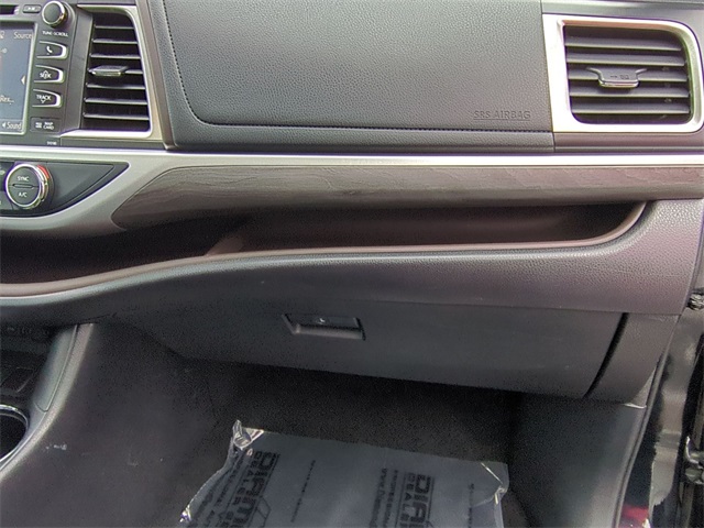 used 2017 Toyota Highlander Hybrid car, priced at $22,411