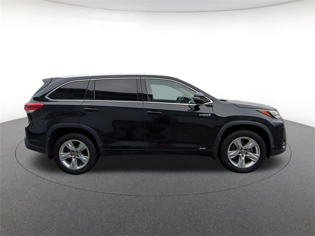 used 2017 Toyota Highlander Hybrid car, priced at $22,411