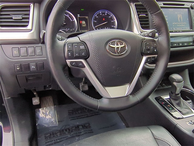 used 2017 Toyota Highlander Hybrid car, priced at $22,411
