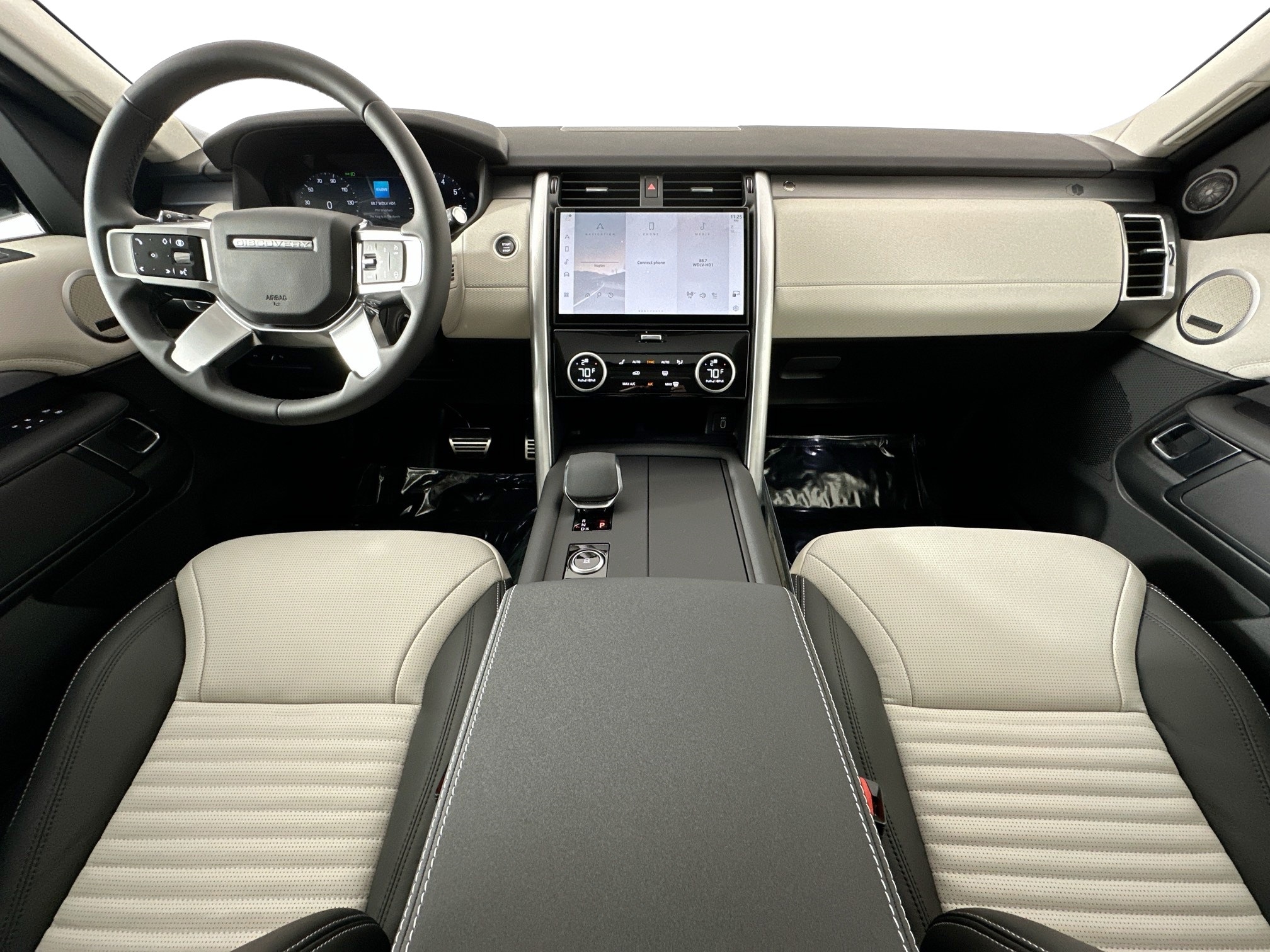 new 2026 Land Rover Discovery car, priced at $76,381