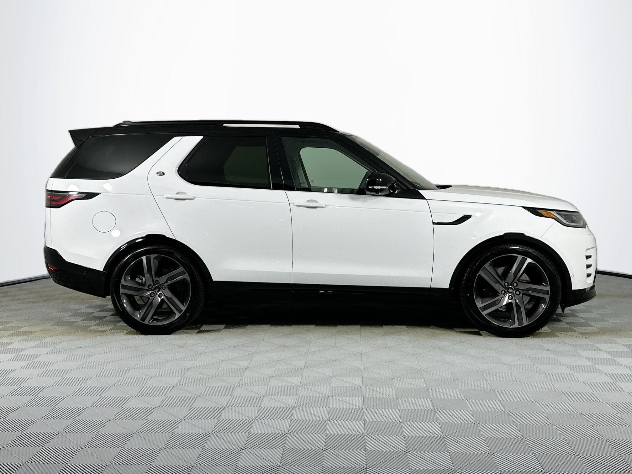 new 2026 Land Rover Discovery car, priced at $76,381