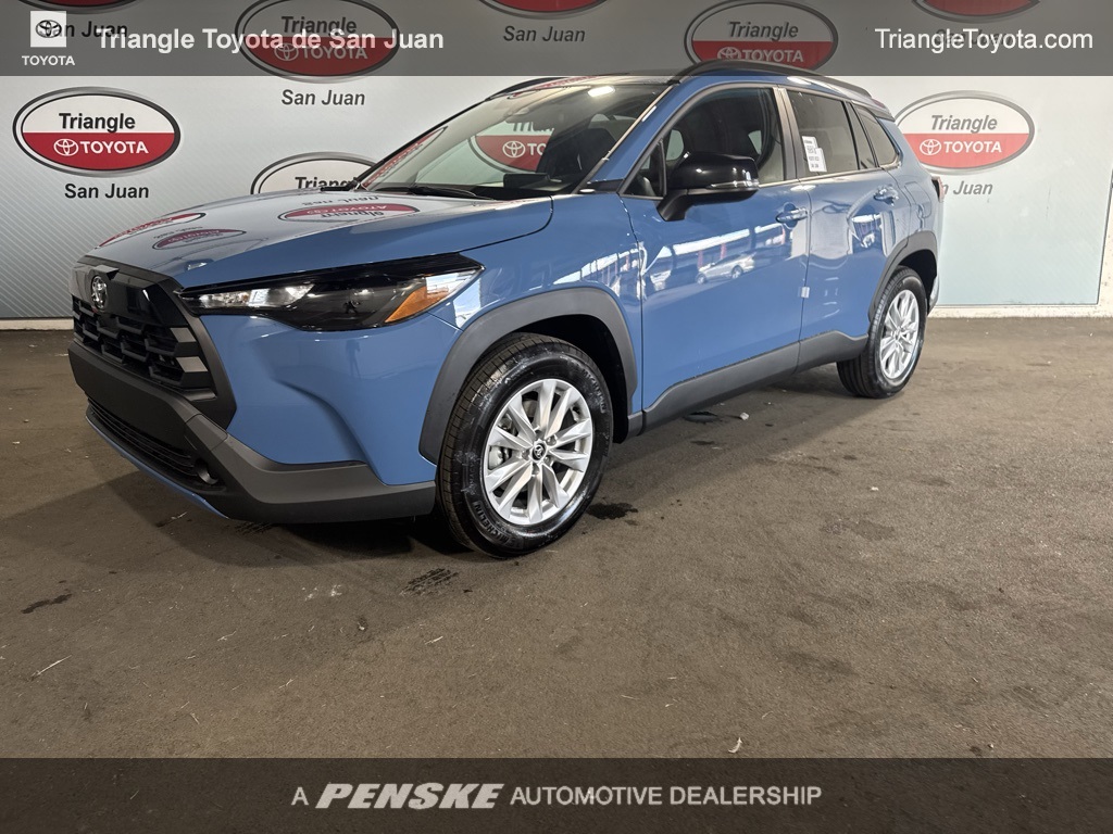 2026 Toyota Corolla Cross LE's photo