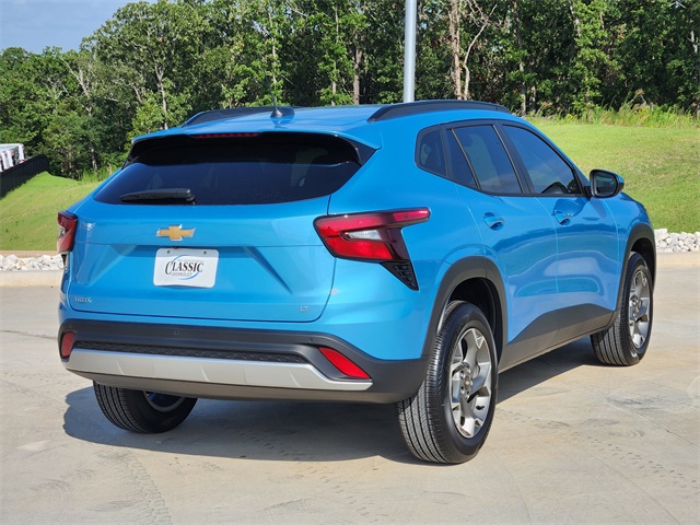 2025 Marina Blue Metallic Chevrolet Trax LT FWD SUV