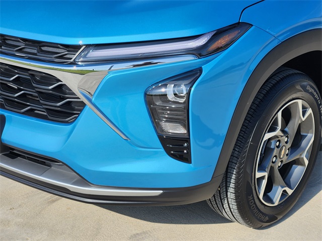 2025 Marina Blue Metallic Chevrolet Trax LT FWD SUV
