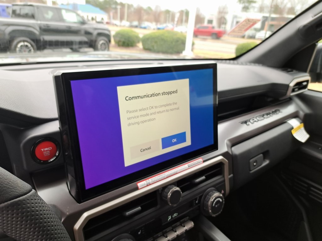 2025 Toyota Tacoma TRD Off-Road Double Cab 4WD 12
