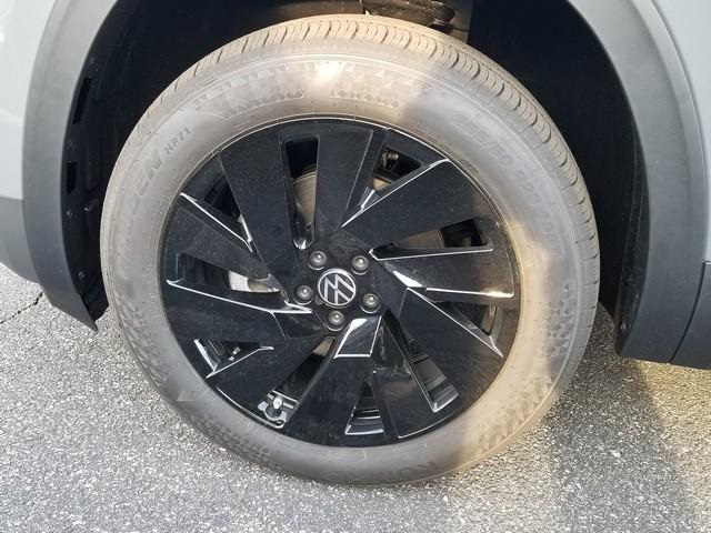 new 2026 Volkswagen Atlas car, priced at $50,870