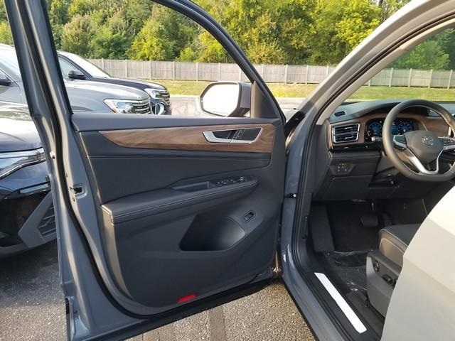 new 2026 Volkswagen Atlas car, priced at $50,870